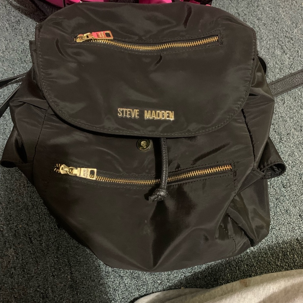 One size, steve madden backpack.